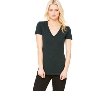 Bella TRIBLEND SHORT SLEEVE DEEP V-NECK TEE